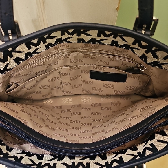 Michael Kors Navy and Gray MK Logo Tote with Front Flap Pocket - Picture 8 of 10